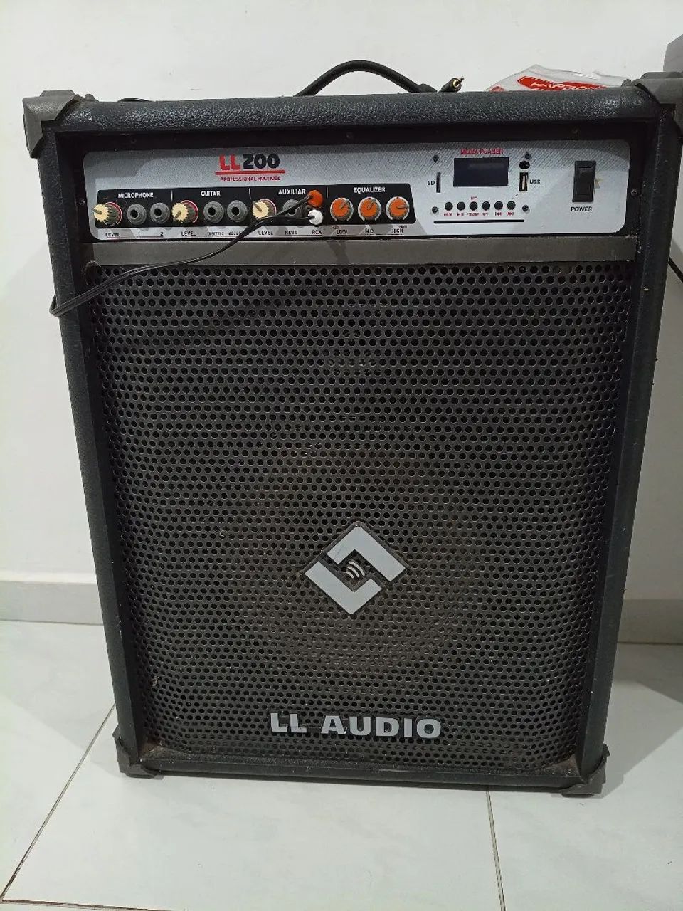 Caixa amplificada ll200 (llAudio) profissional multiuse