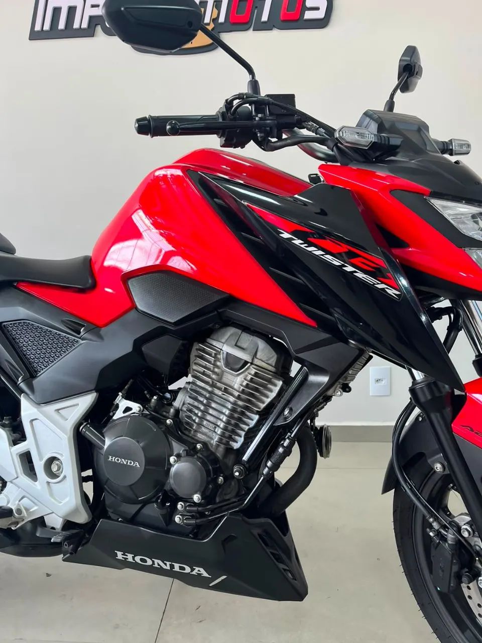 CB 300F Twister Flex - Foto 3