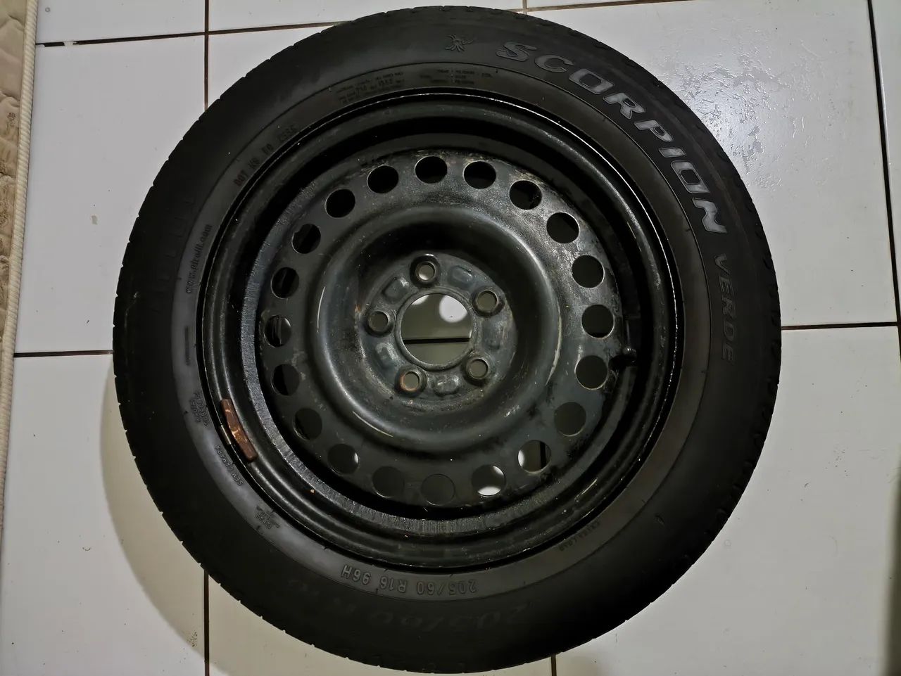 Roda e pneu aro 16 Pirelli 