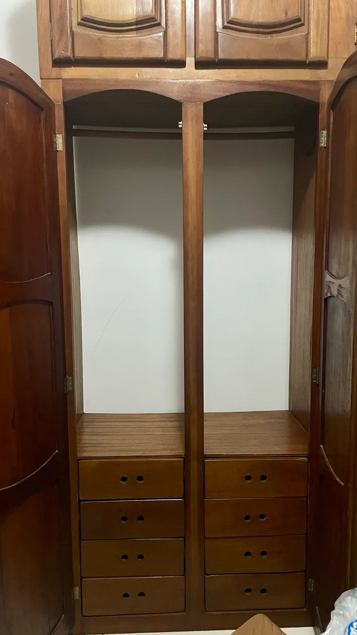 Guarda Roupas de casal de Madeira Maciça  - Foto 3