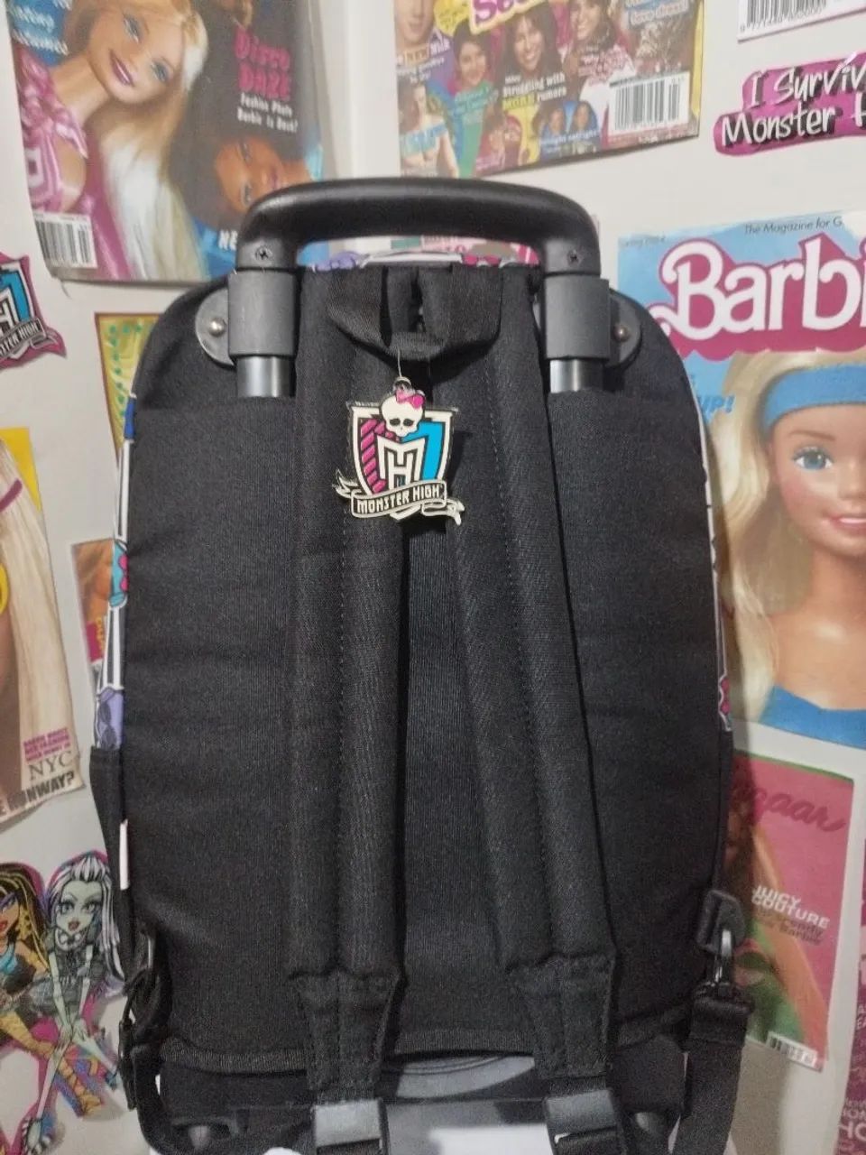 Mochila de Monster high com rodinhas e alça  - Foto 3
