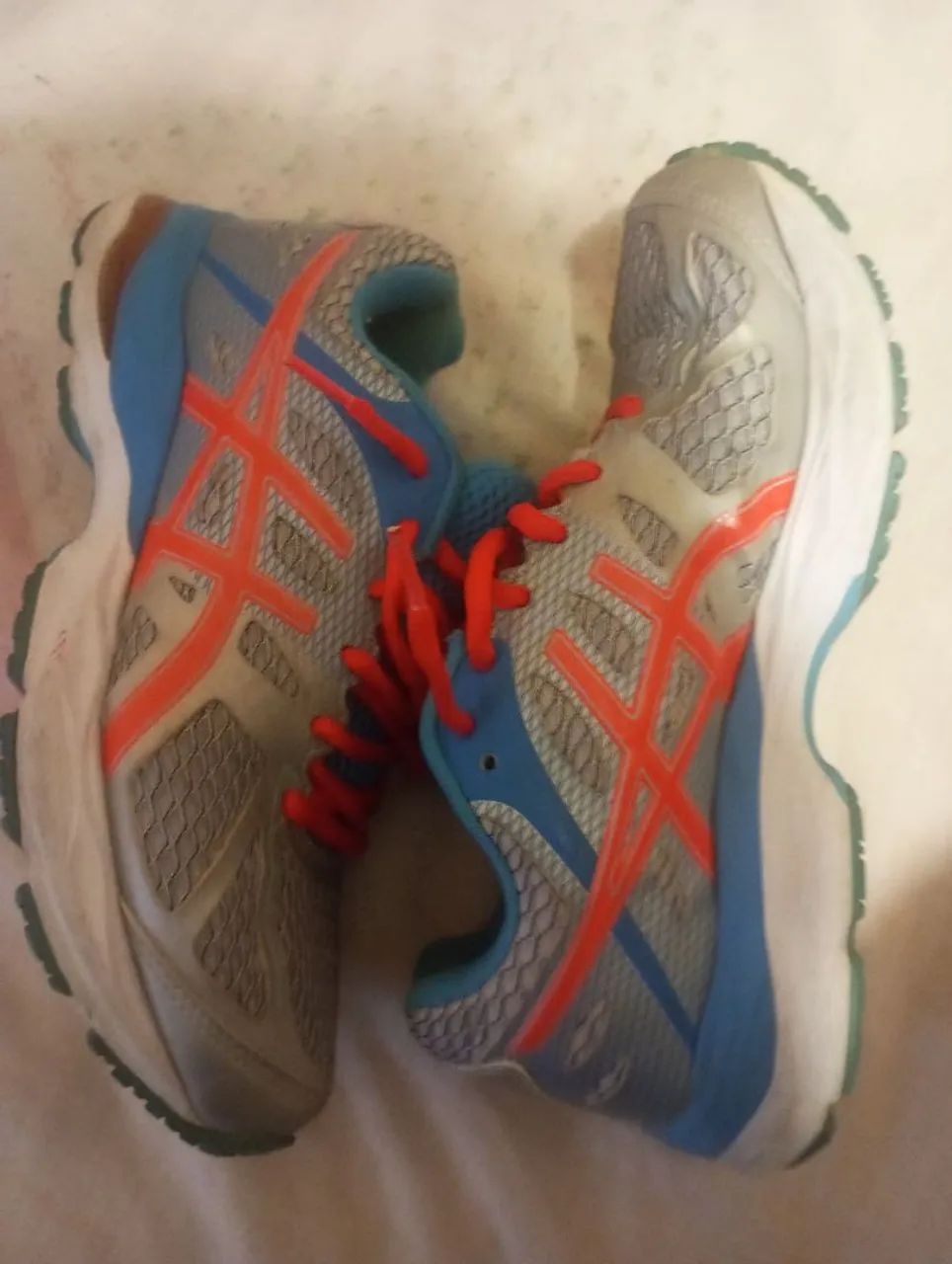 4 pares de Lindos tênis, originais. 2 Asics, 1 Nike e 1 ALL Star. - Foto 3