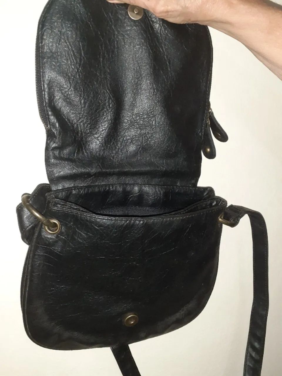Bolsa transversal feminina de couro legítimo + brinde - Foto 2