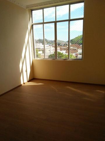 Amplo apartamento no Edifício Vale do Paraíba - Três Rios - RJ - Foto 2
