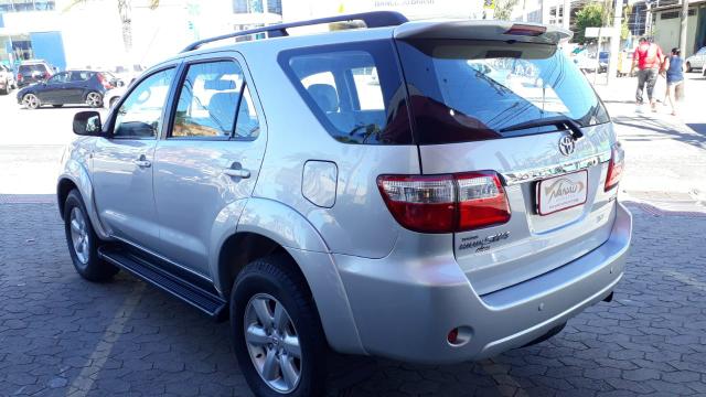 SW4 4x4 3.0Td SRV 11/11 7 Lugares - Foto 5