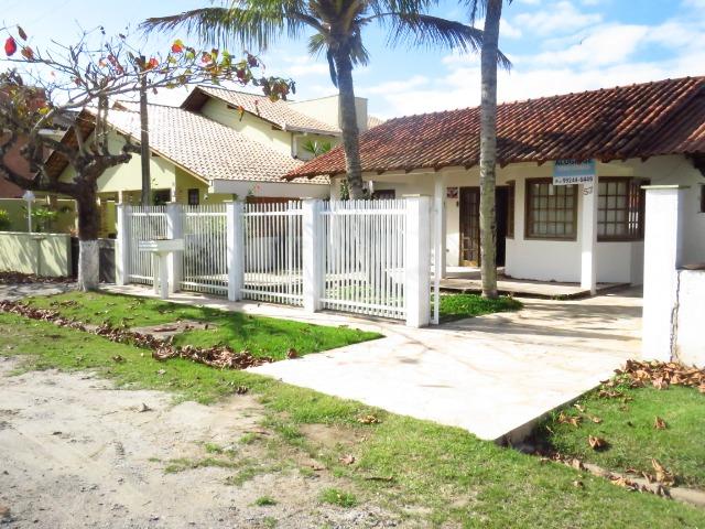 Casa com piscina em Itapoá ,3 quartos(1 suíte), ar, wifi, monit. 24h, 60 metros da praia - Foto 2