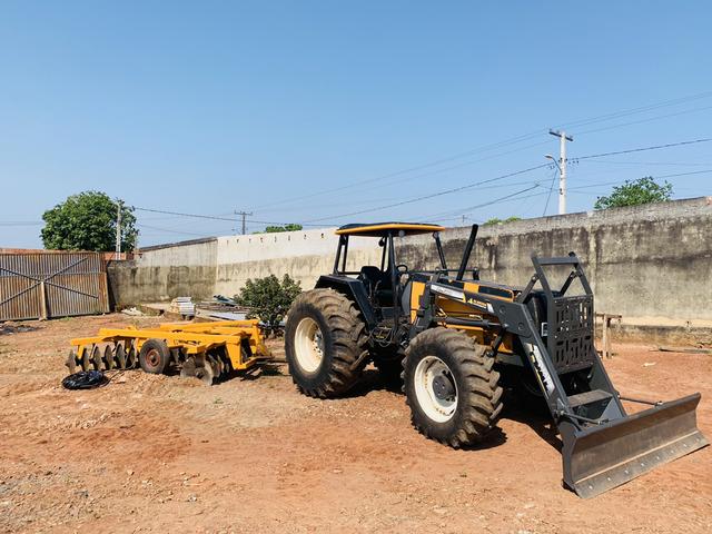 Trator Valtra BH 140 6500 horas, câmbio ZF Reforçado. Ano 2006