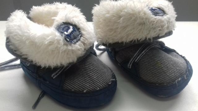 Botinha menina azul jeans forrada