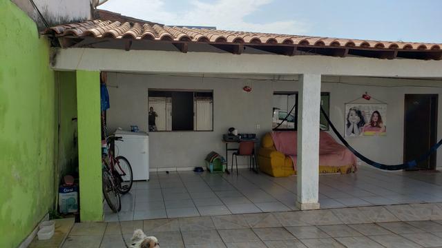Casa simples com iptu 3quartos lote 270m2 rua 8vila São José Vicente Pires - Foto 3