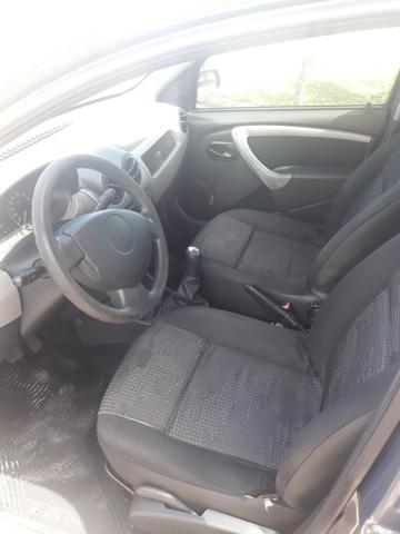 Renault Sandero 1.0 Econômico - Foto 4