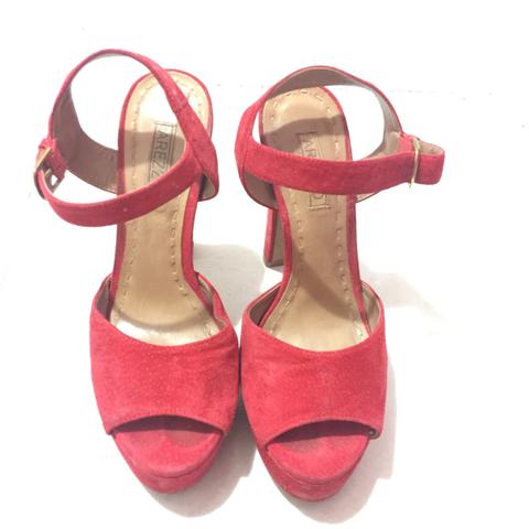 sandalia coral arezzo