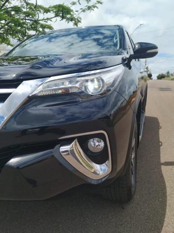 HILUX SW4 2016/2017 2.8 SRX 4X4 7 LUGARES 16V TURBO INTERCOOLER DIESEL 4P AUTOMÁTICO - Foto 3