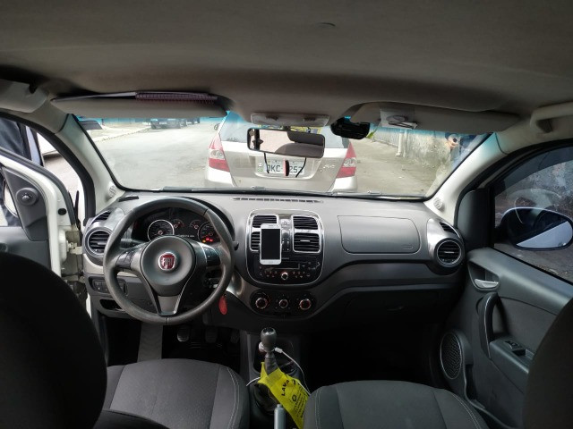 Fiat Grand Siena Essence 1.4 8V (Tetrafluel) 2016-Completo -Único dono - Foto 4