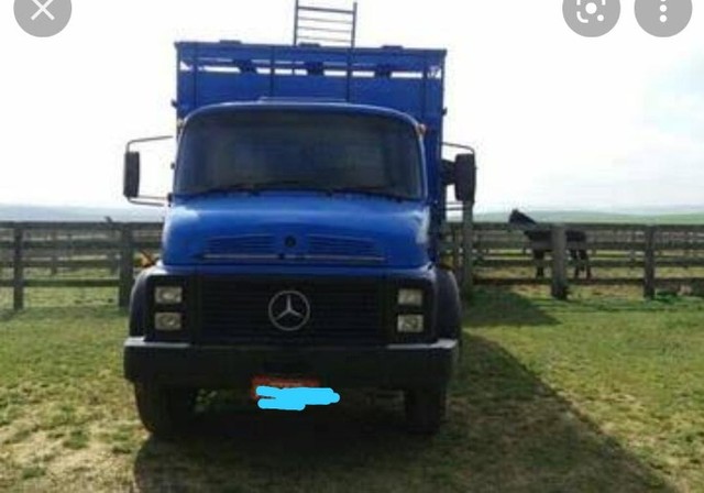 VENDO CAMINHAO MERCEDES BENZ