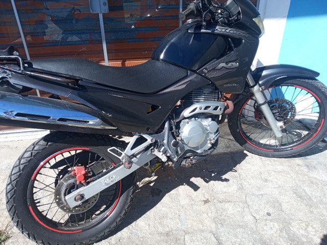 MOTO FALCON 400 CILINDRADAS