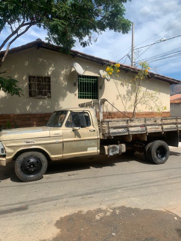 VENDO F4000 ANO 86