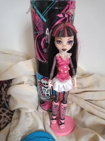 Boneca Monster High Draculaura Clássica Original Mattell - Desapegos de  Roupas quase novas ou nunca usadas para bebês, crianças e mamães. 212963