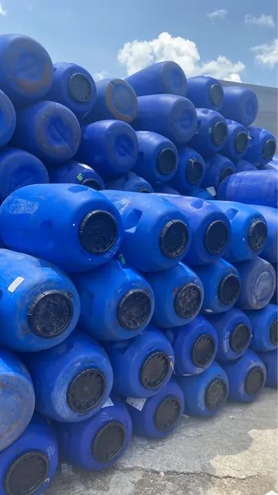 Bombonas de 240 litros com tampa de rosca  - Foto 2
