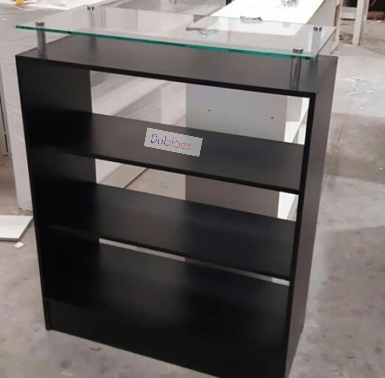 Balcão vitrine com vidro em cima promoção 