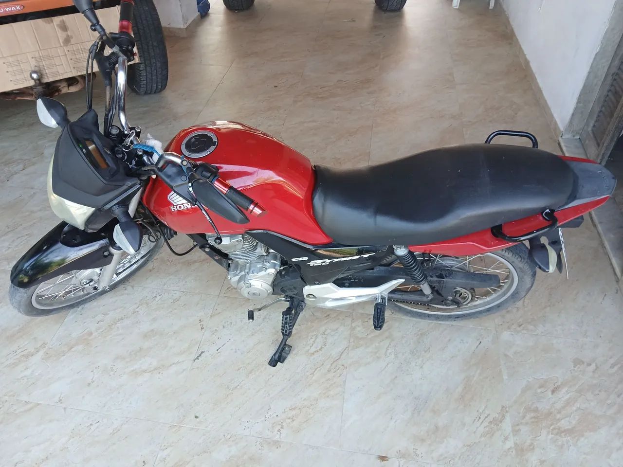 Motocicleta Honda vermelha em ótimo estado - Foto 3