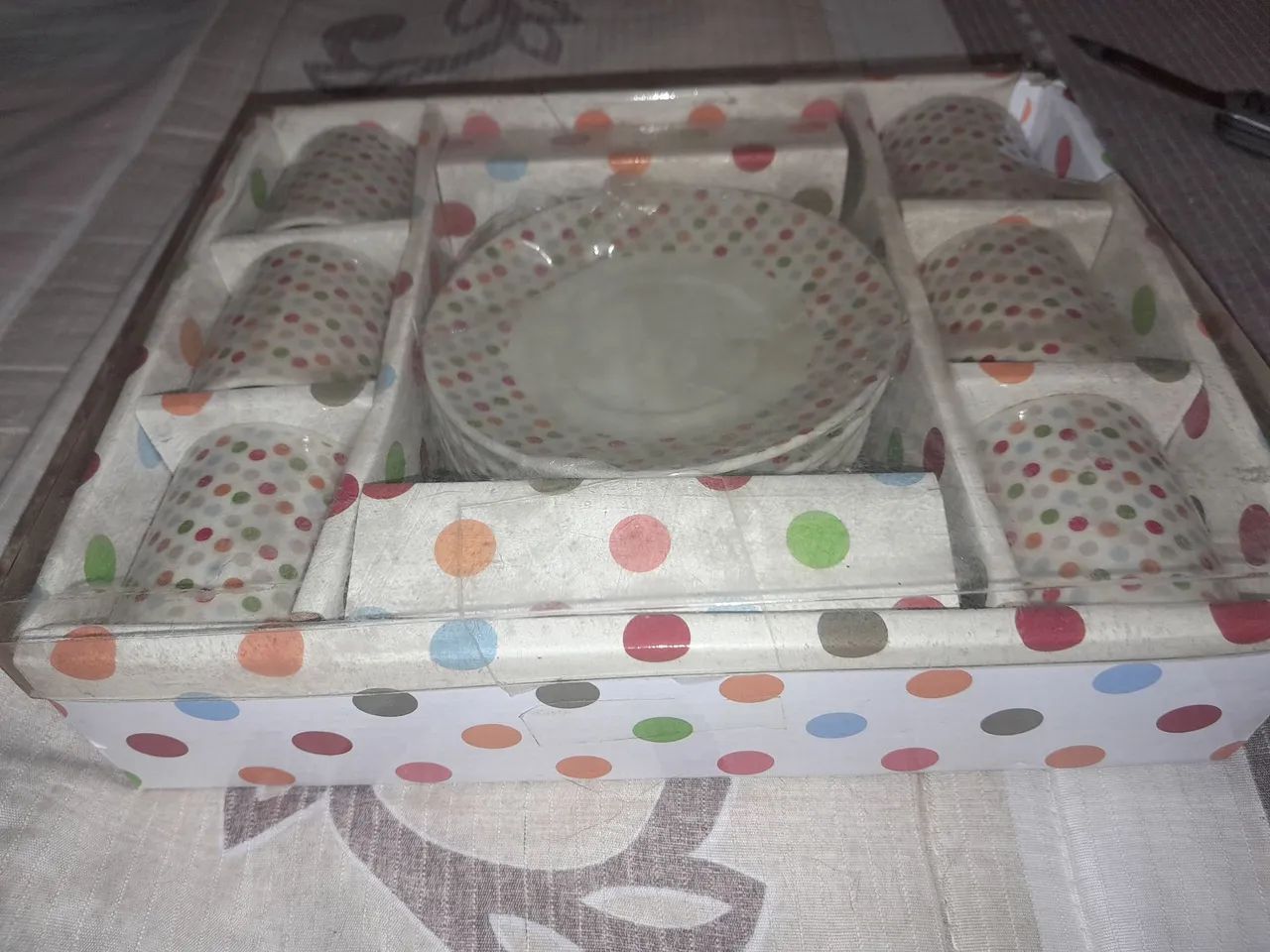 Conjunto de chá com 6 xícaras e pires  - Foto 3