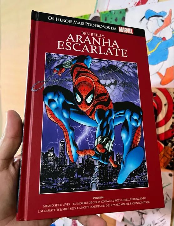 Aranha escarlate salvat
