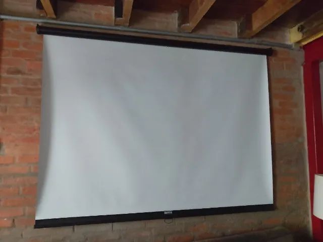 Tela de projeção 98" Nardelli em perfeito estado - Foto 3