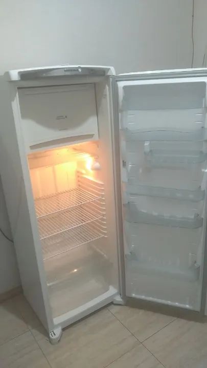 Geladeira Frost Free com Super Capacidade - Foto 2