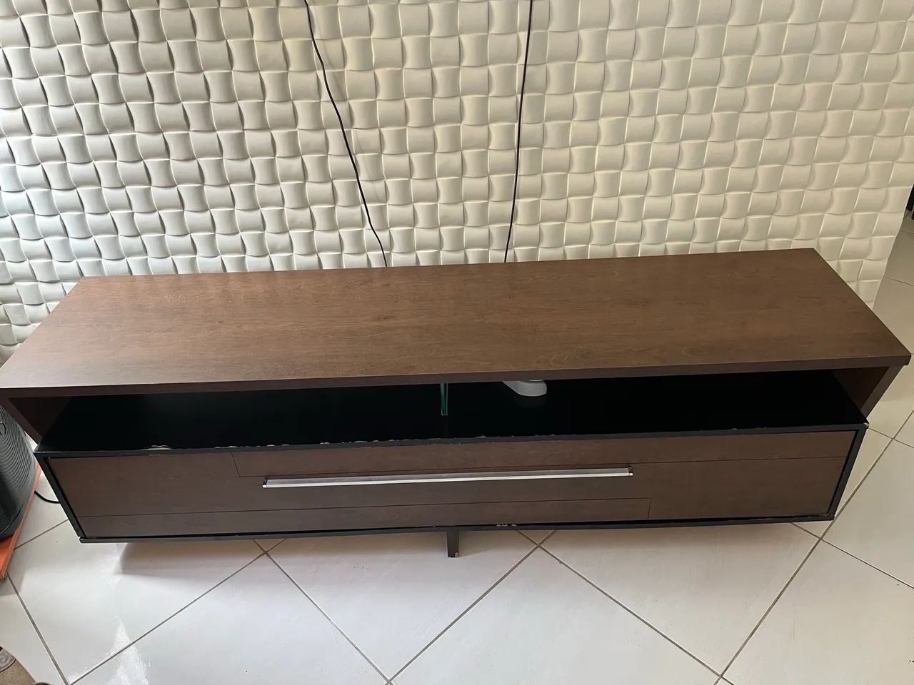 Painel para televisão e base64750824763522120