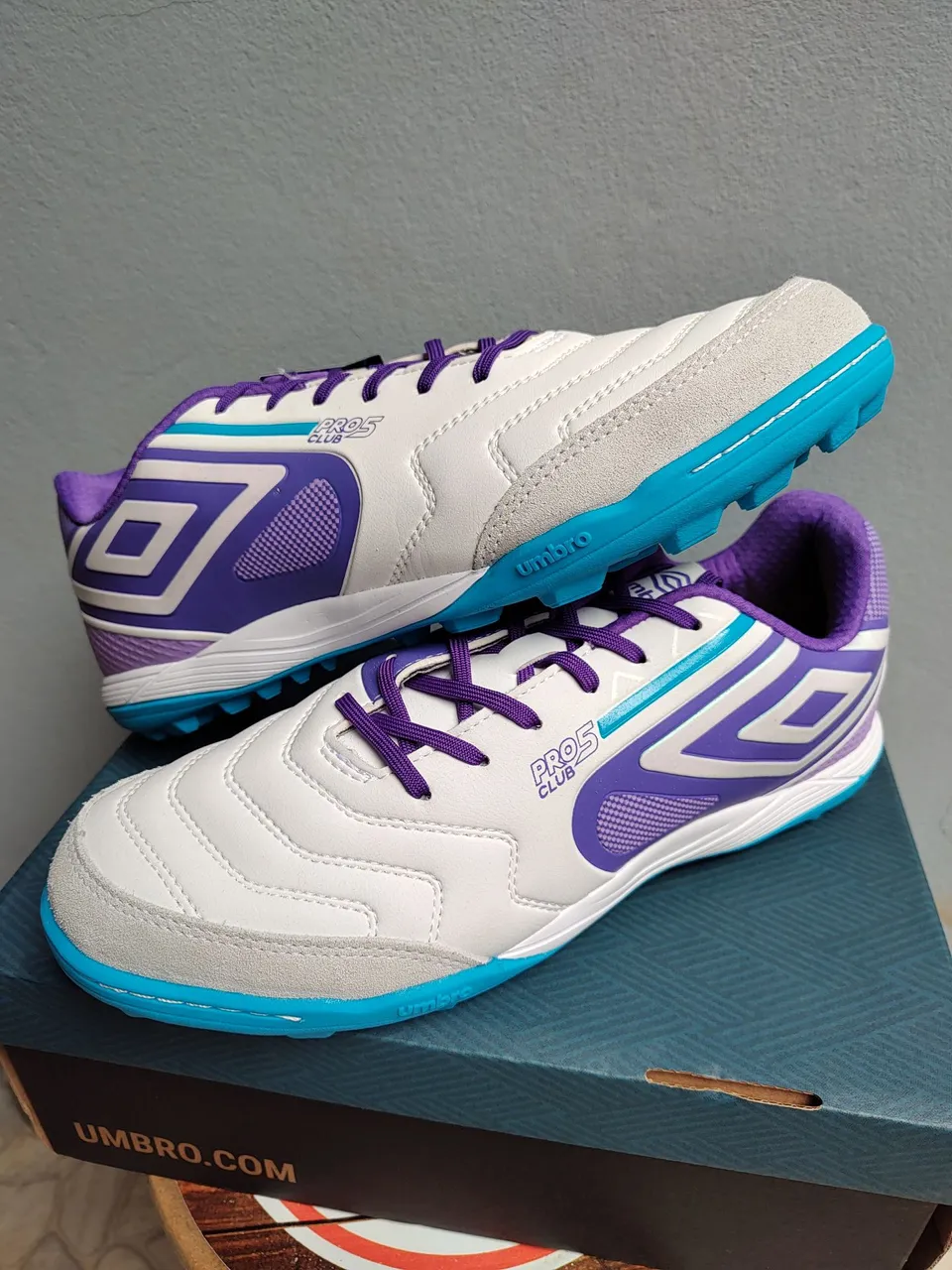 Chuteira society Umbro PRO 5 CLUB - N46