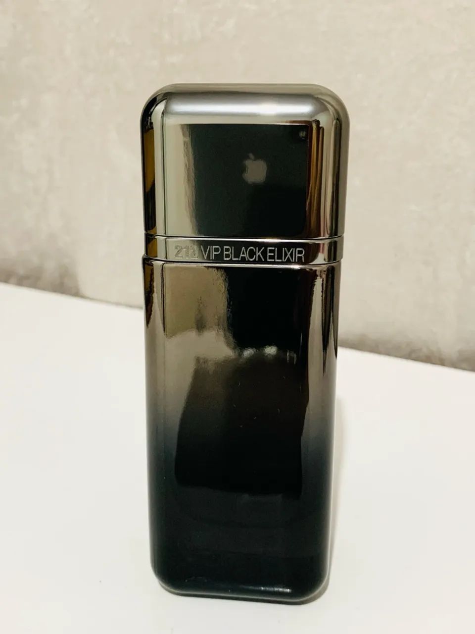 Perfume 212 VIP Black Elixir 100ml