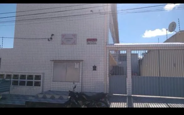 Alugo Kitnet em Nova Parnamirim com 1/4 R$450,00 reais não paga água