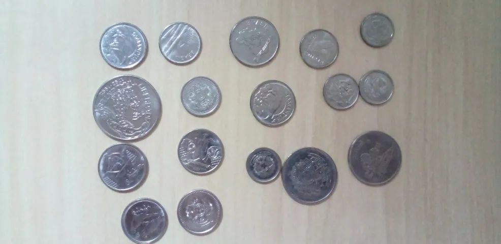 moedas colecionaveis antigas 350 reais o conjunto - Foto 5