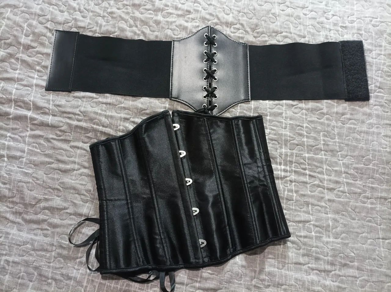 Corsets 