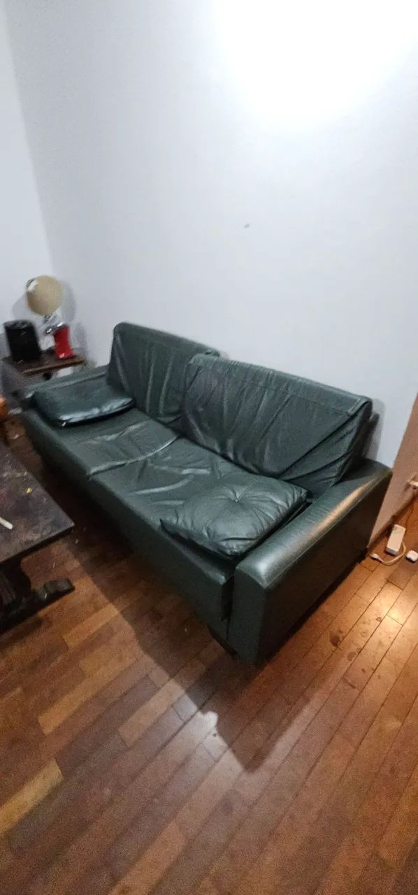 Sofa couro jacaré verde escuro64169933840770120