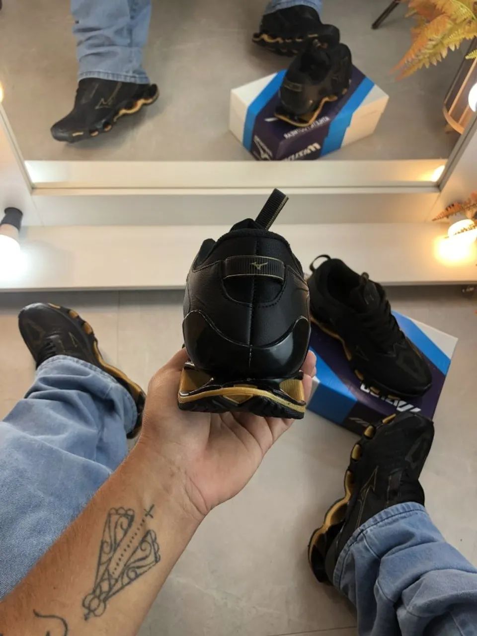 Mizuno Preto Dourado  - Foto 5