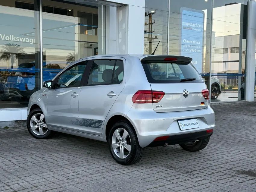 Volkswagen FOX 1.6 MI ROCK IN RIO 8V FLEX 4P MANUAL. - Foto 5
