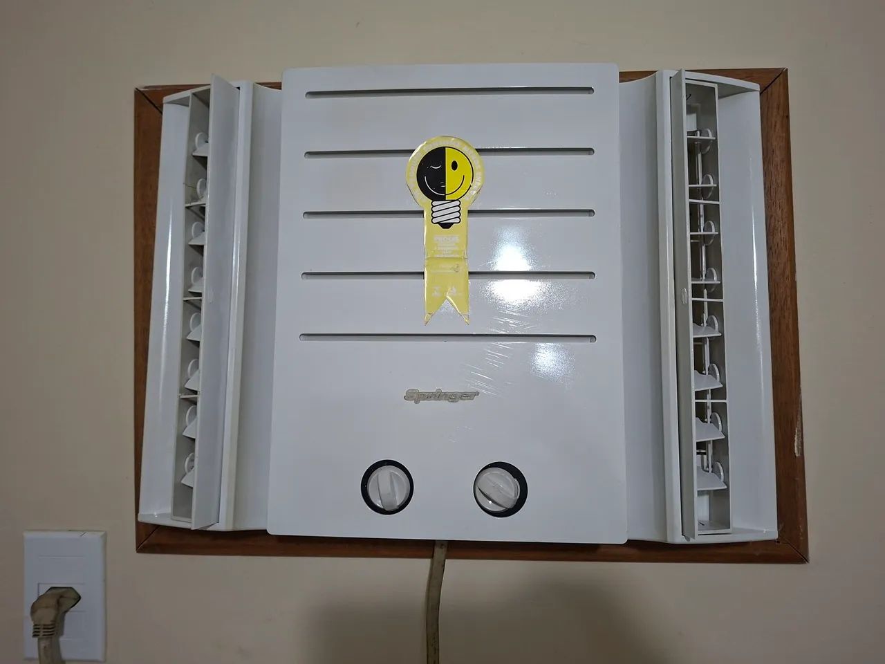 Ar condicionado springer excelente estado!