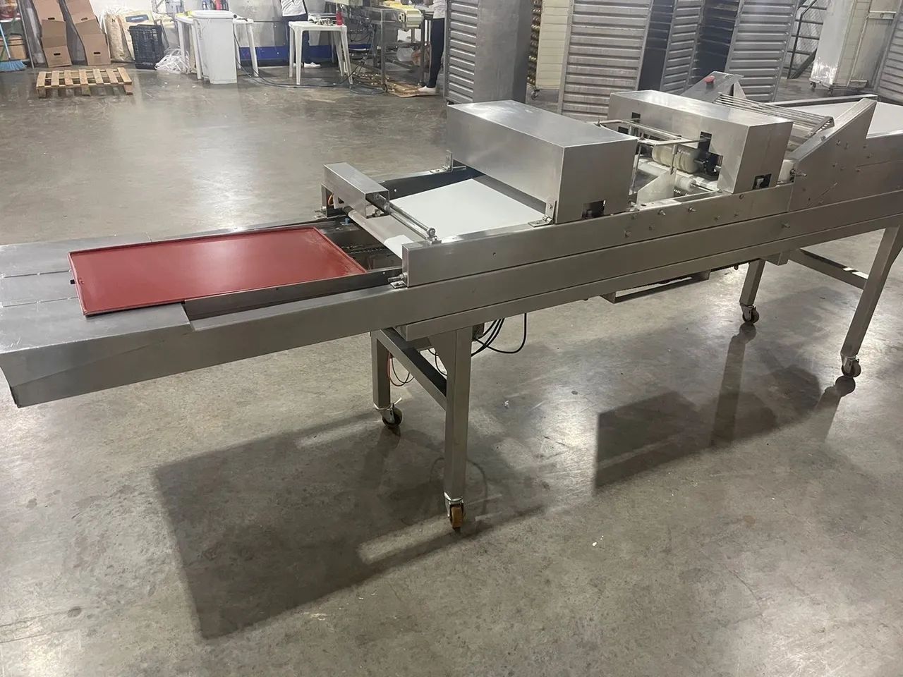 Máquina aut para bisnaguinha pão de alho e hot dog Industrial - Foto 3