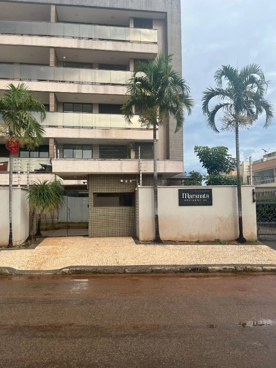 ALUGA-SE APTO NA 208 NORTE