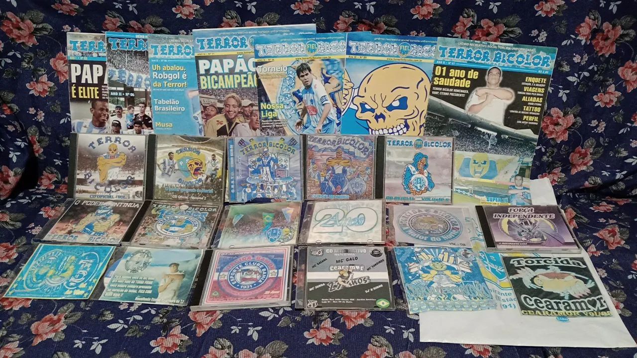 Coleção de CDs e Revistas da Terror bicolor 