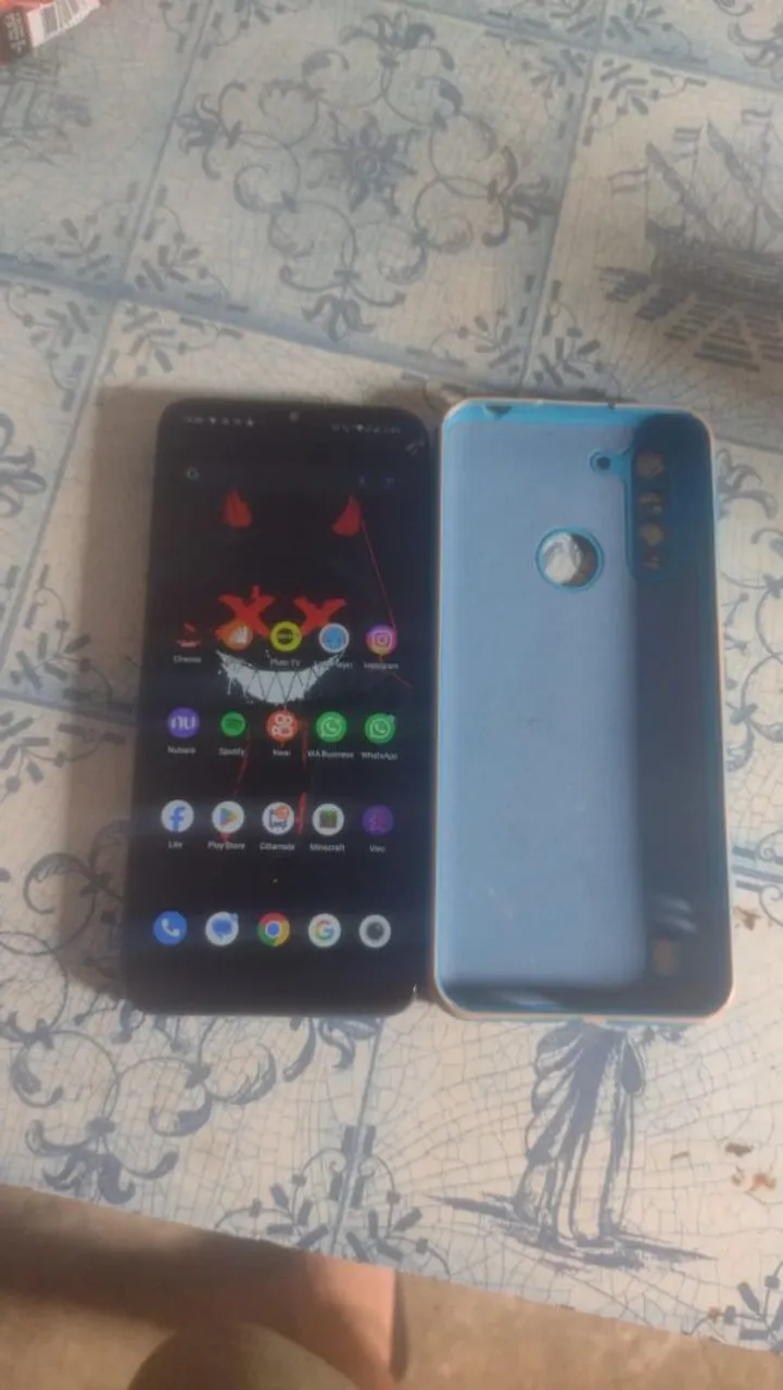 Moto G8 Power Lite