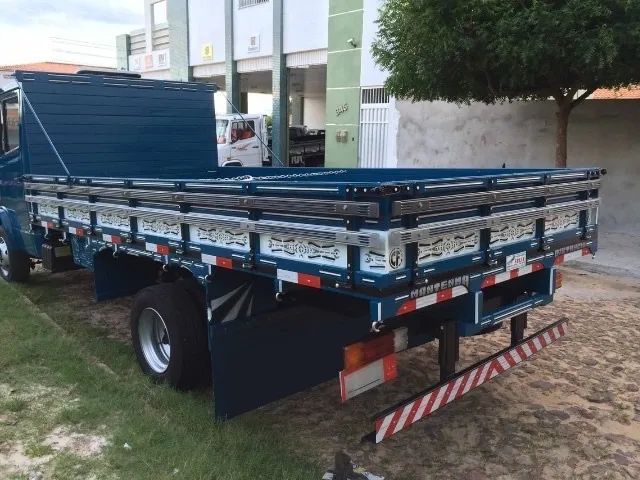 mb 710 carroceria - Foto 5