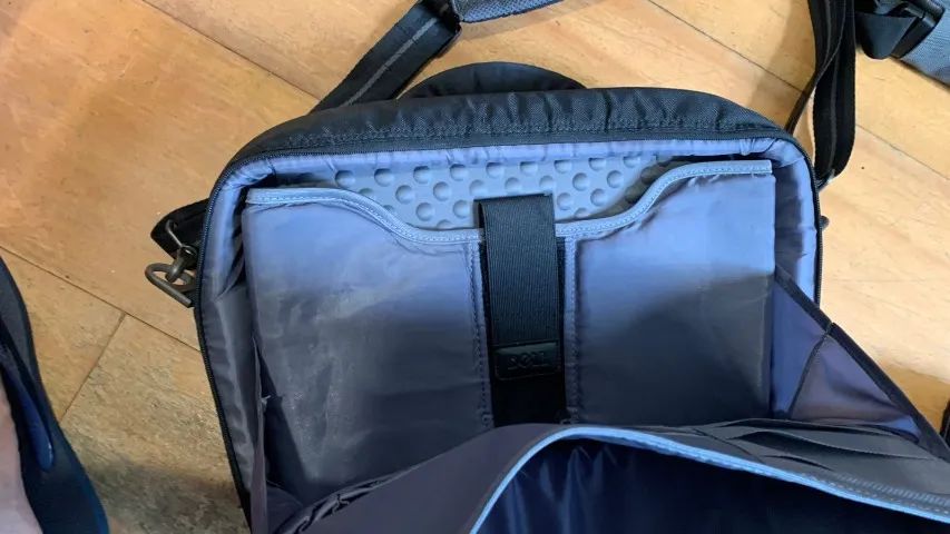 mala maleta bolsa dell ziper com defeito, desapegando! - Foto 2