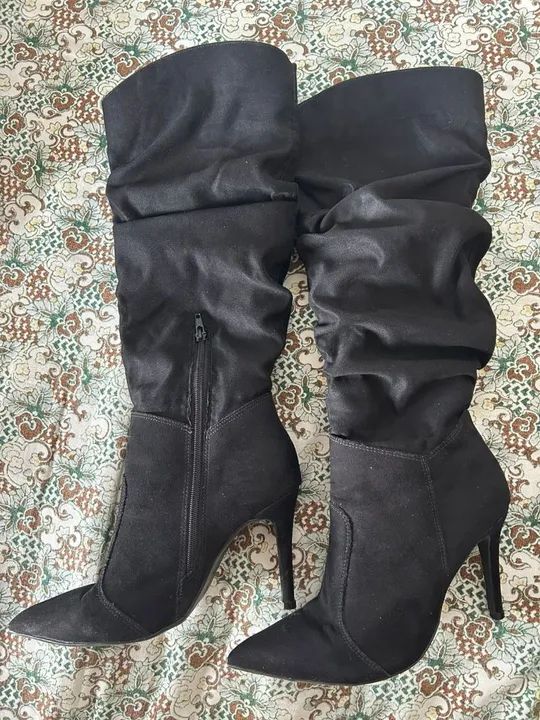 Botas de cano alto pretas camurça Bebecê - Foto 5