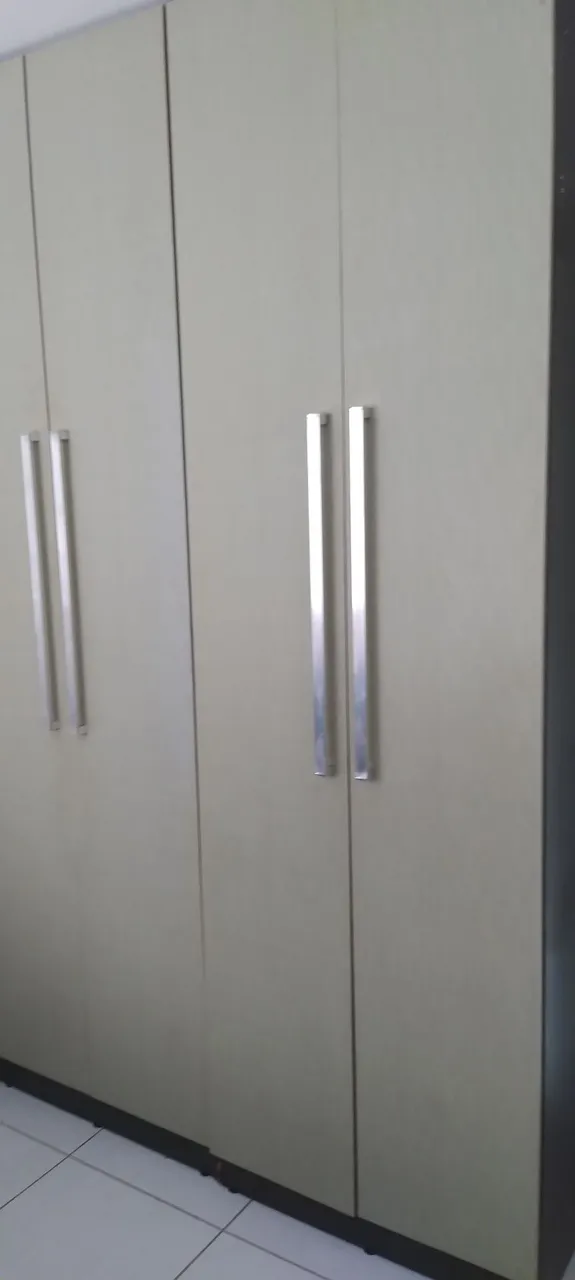 Guarda-Roupa Moderno e Espaçoso