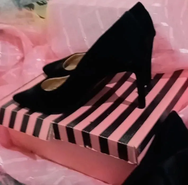 Sapatos de Salto Alto Preto