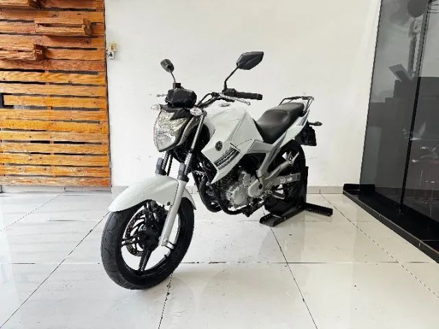 YAMAHA YS250 FAZER 2014 BRANCA 88.000 KM - Foto 2