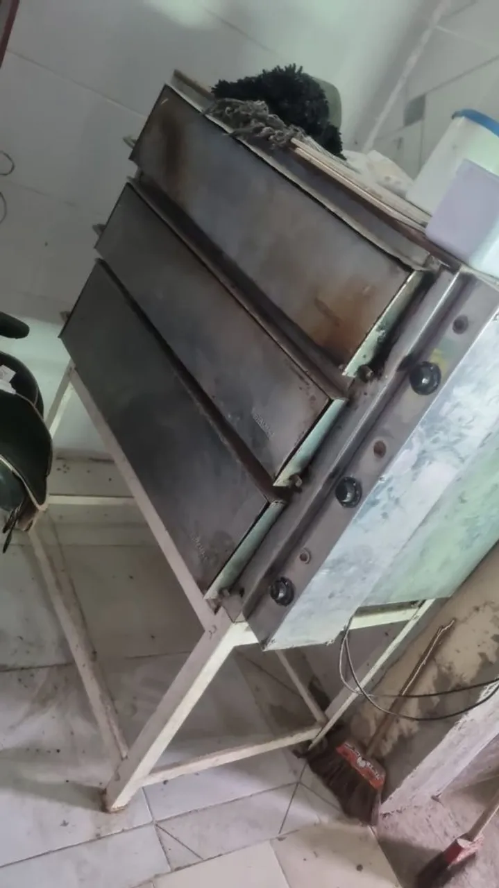 Forno elétrico.