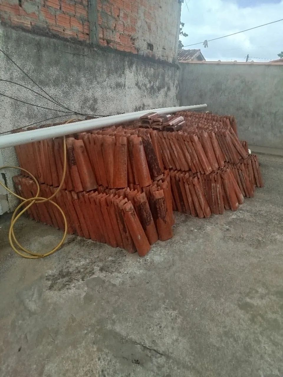 Telha plan de barro - capa e canal  R$ 2,00 cada - Foto 3